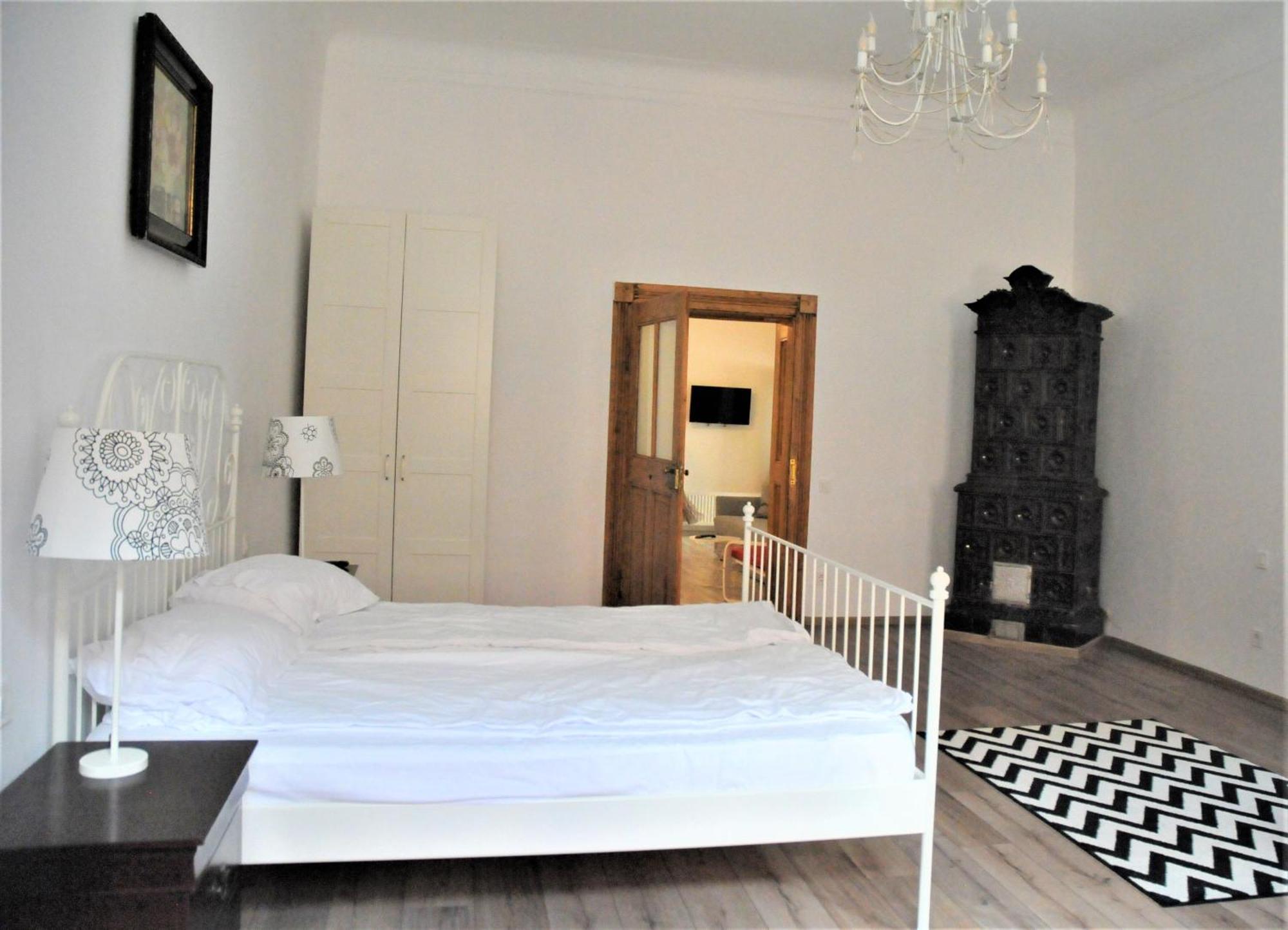 Hirscher Apartments Braşov Oda fotoğraf